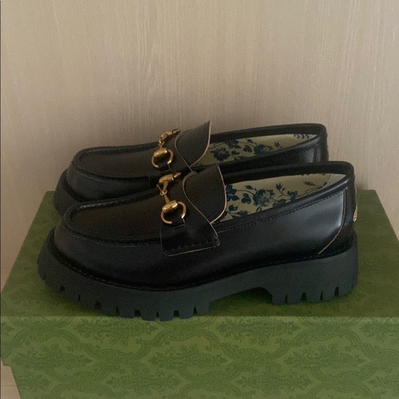 Gucci Black Loafers - Picture 2 of 4